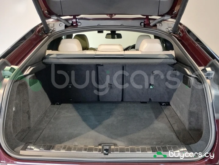 BMW X6 Темно-красный