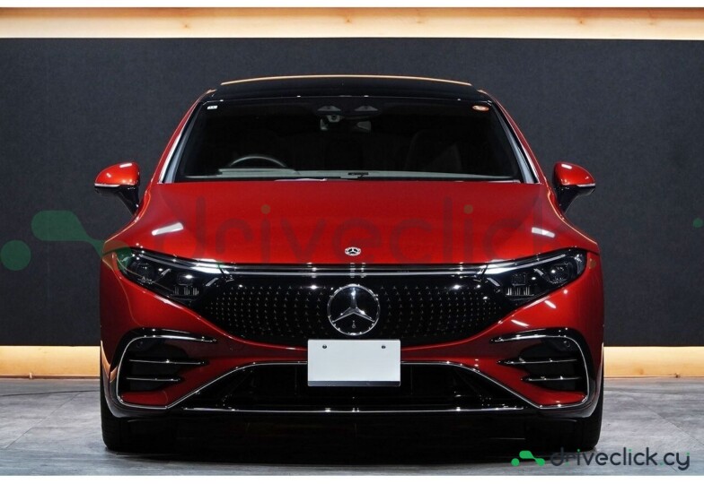 Mercedes EQS Red