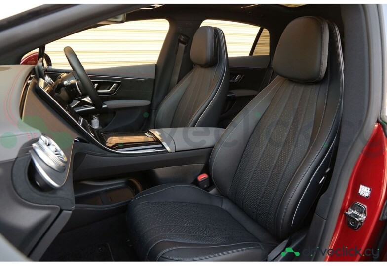 Mercedes EQS Red