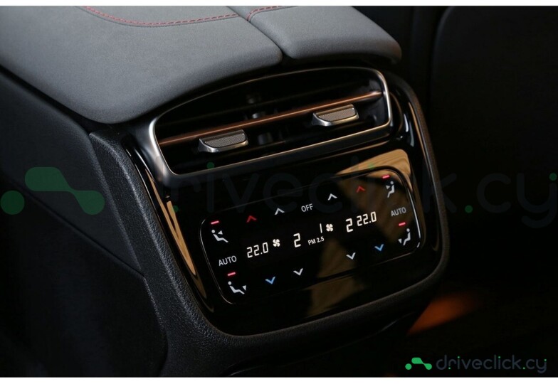 Mercedes EQS Red