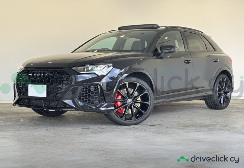 Audi RS Q3 Black
