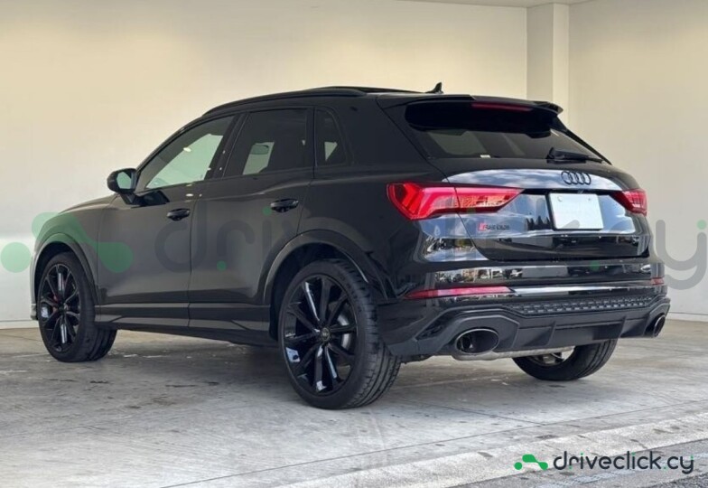 Audi RS Q3 Black