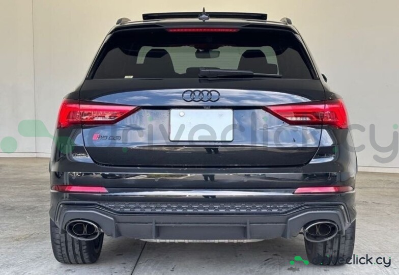 Audi RS Q3 Black