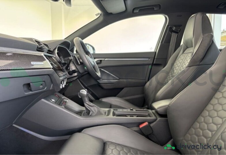 Audi RS Q3 Black