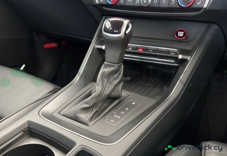 Audi RS Q3 Black
