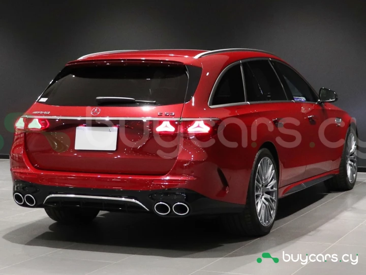 Mercedes E-class Red