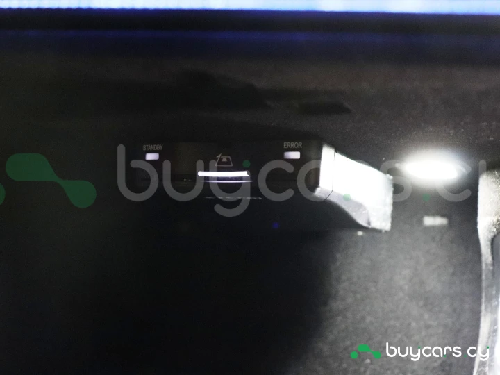 Mercedes E-class Red