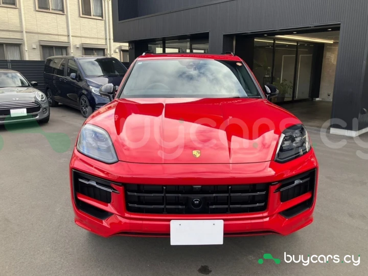 Porsche Cayenne Красный