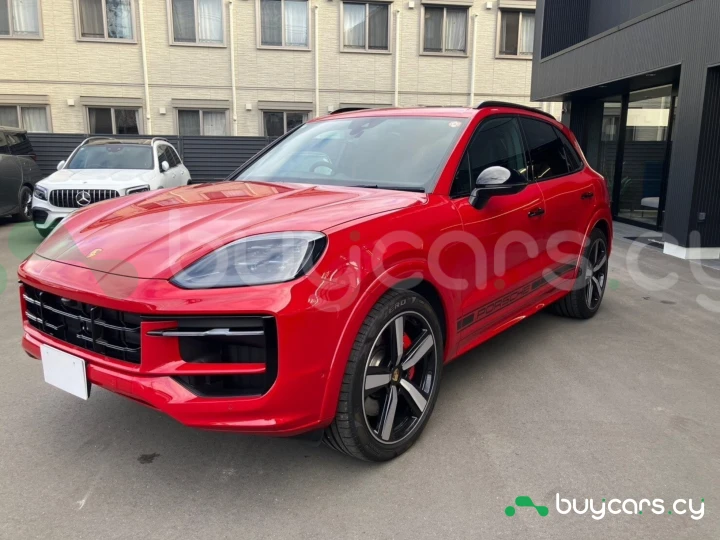 Porsche Cayenne Красный