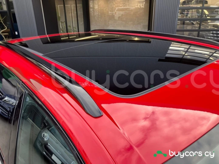 Porsche Cayenne Красный