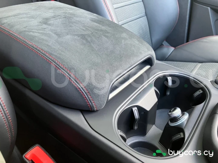 Porsche Cayenne Красный