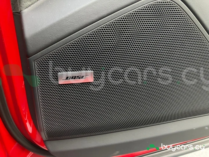 Porsche Cayenne Красный