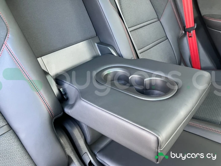 Porsche Cayenne Красный