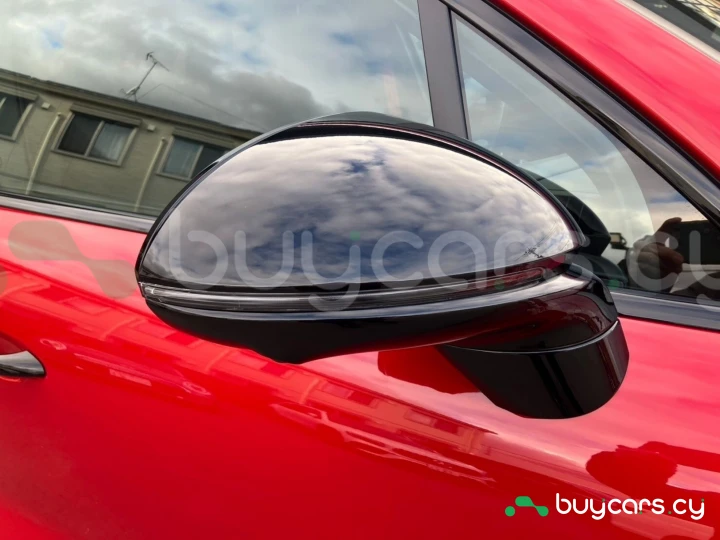 Porsche Cayenne Красный