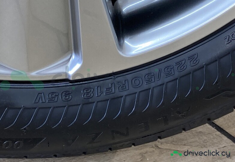 Lexus UX Grey