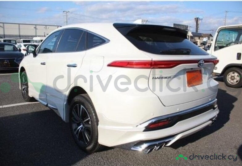 Toyota Harrier Белый