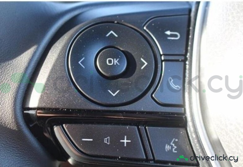Toyota Harrier Белый