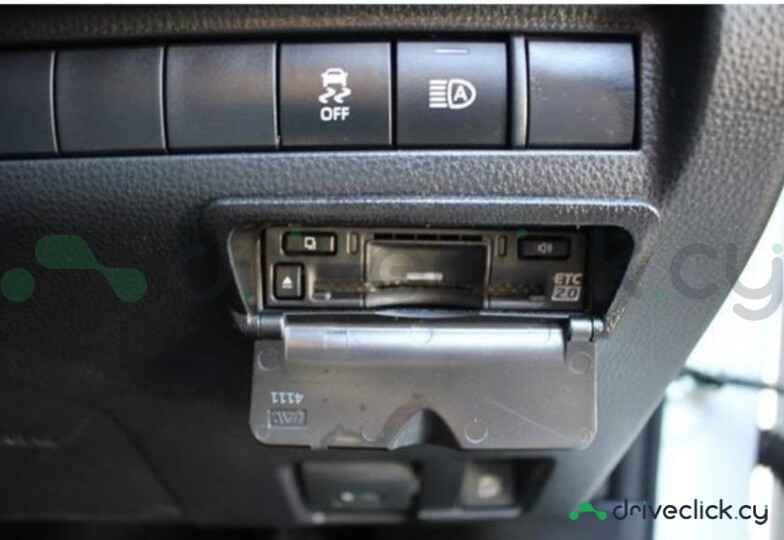 Toyota Harrier Белый