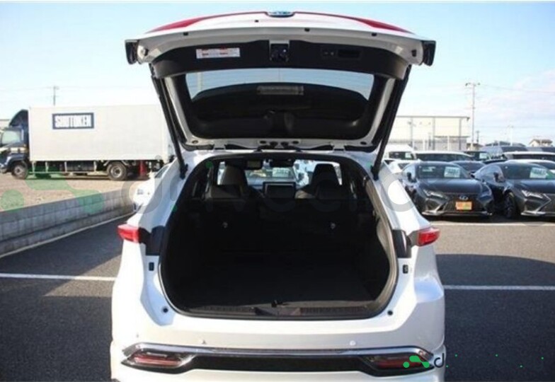 Toyota Harrier Белый