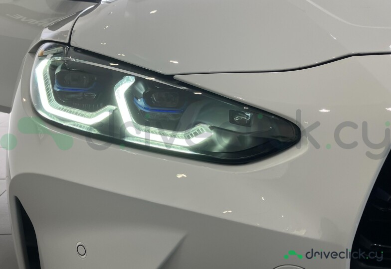 BMW M4 White