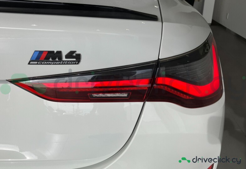 BMW M4 White