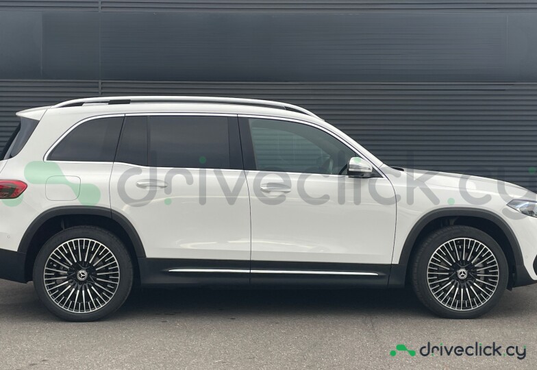 Mercedes EQB Белый