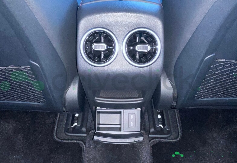 Mercedes EQB Белый
