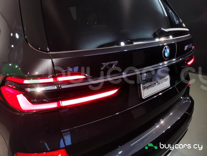 BMW X7 Черный