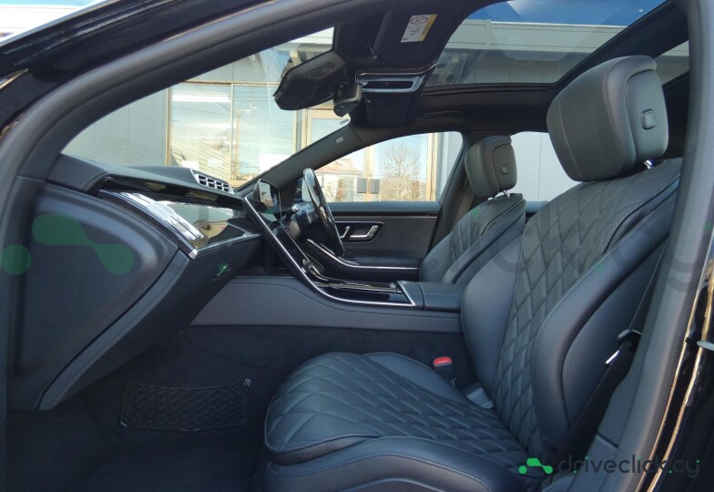 Mercedes S-class Black