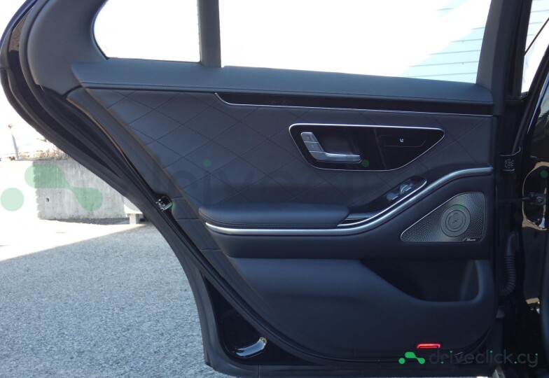 Mercedes S-class Black