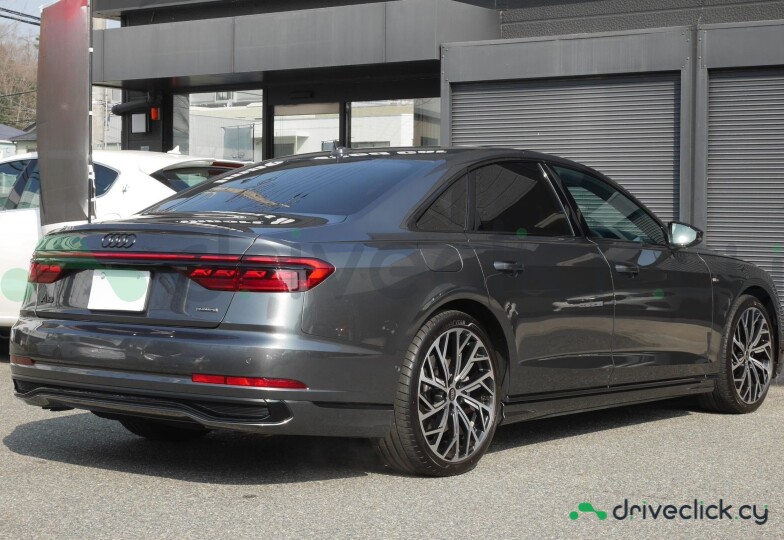Audi A8 Black