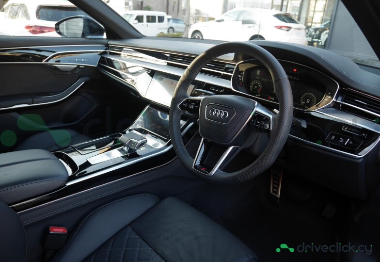 Audi A8 Black