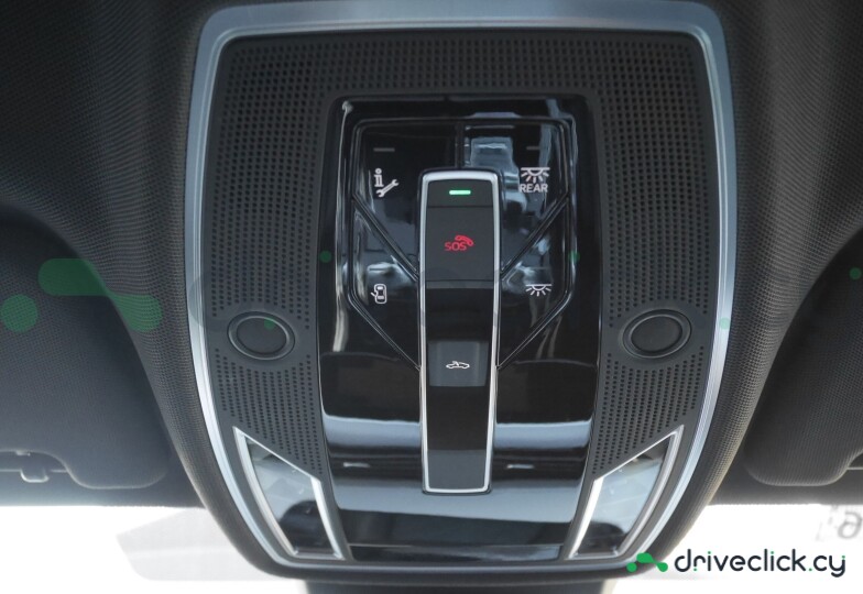 Audi A8 Black