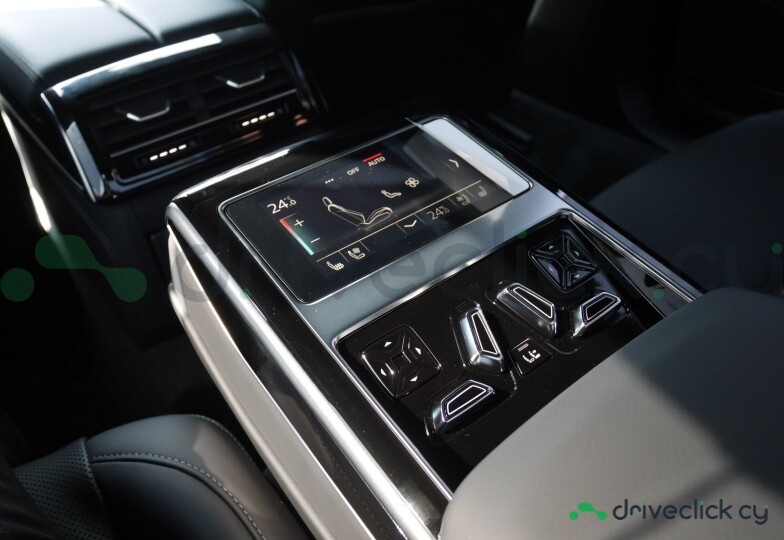 Audi A8 Black