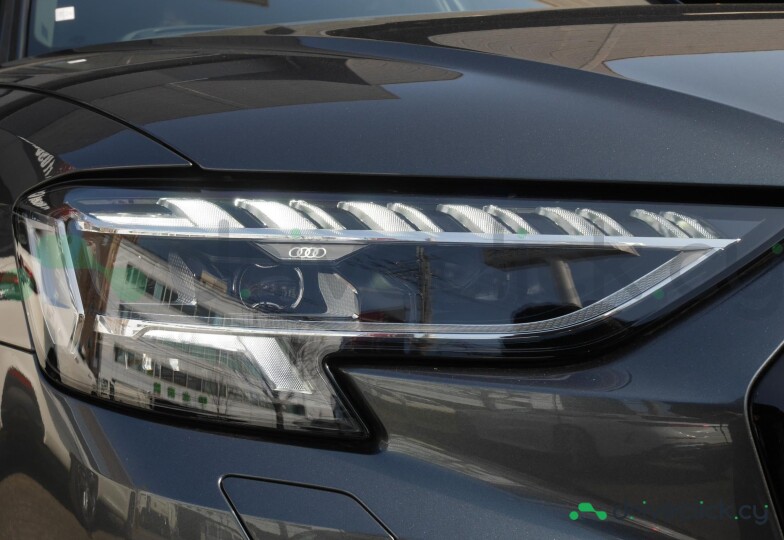 Audi A8 Black