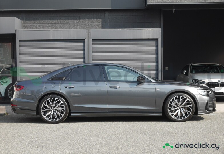 Audi A8 Black