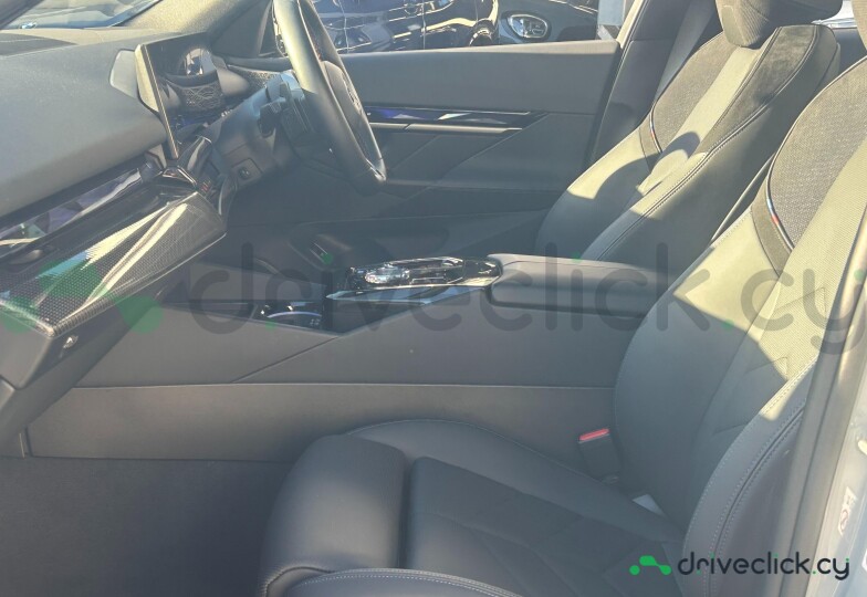 BMW i5 White