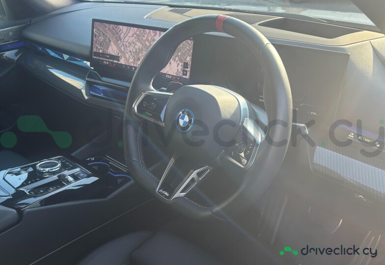 BMW i5 White