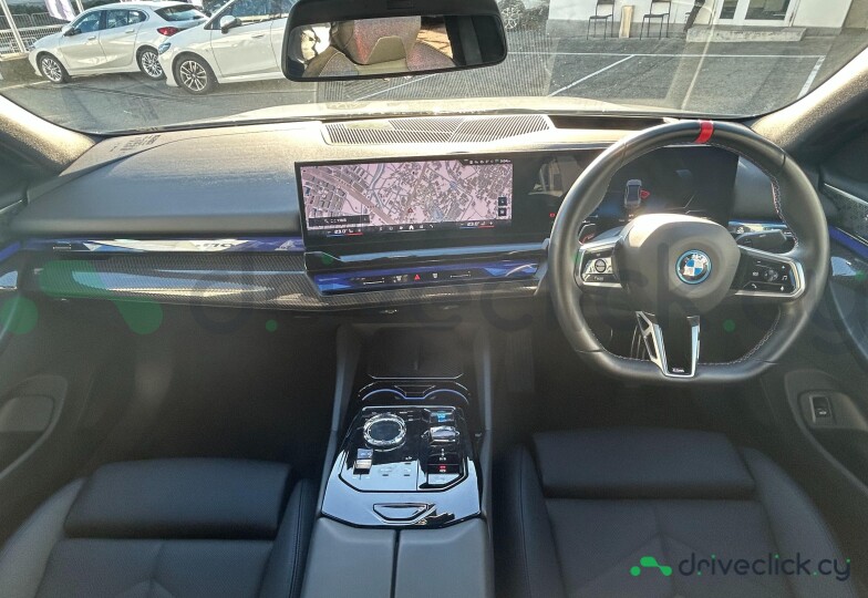 BMW i5 White