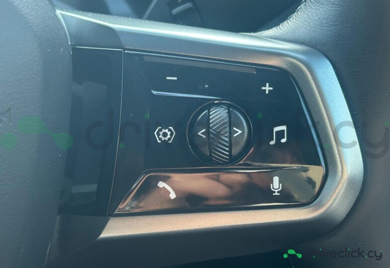 BMW i5 White