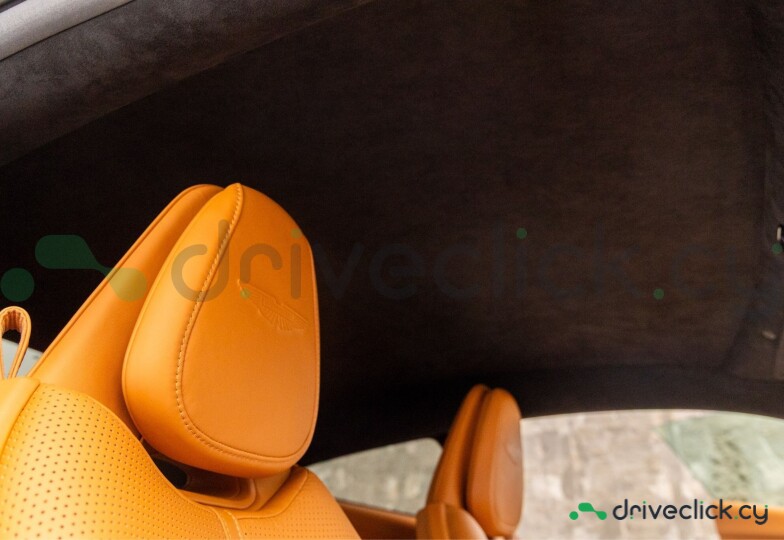 Aston Martin DB12 Серый