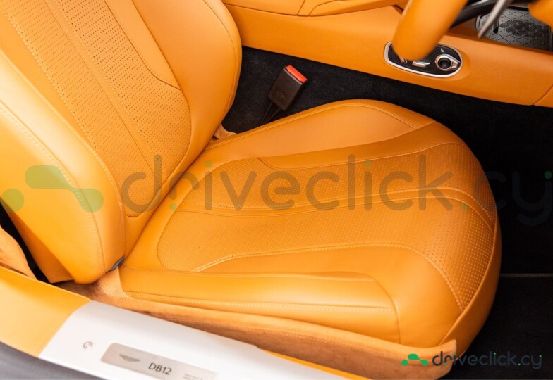 Aston Martin DB12 Серый