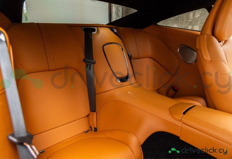 Aston Martin DB12 Серый