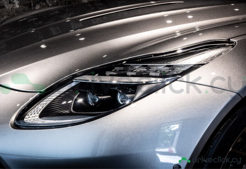Aston Martin DB12 Серый