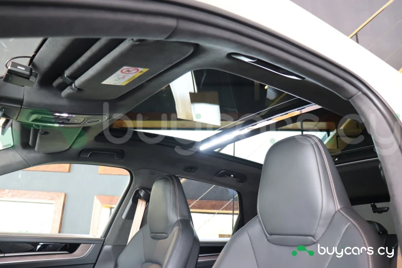 Porsche Cayenne Бежевый