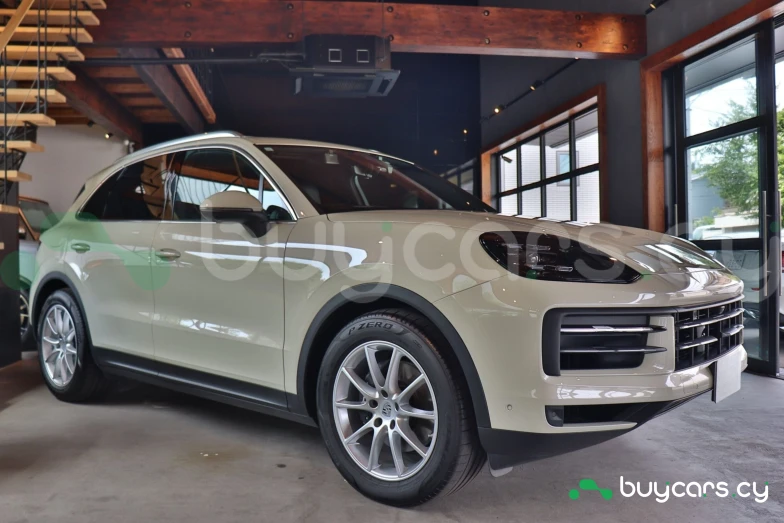 Porsche Cayenne Бежевый