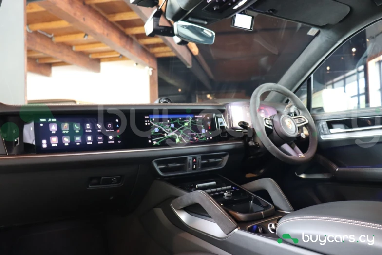 Porsche Cayenne Бежевый