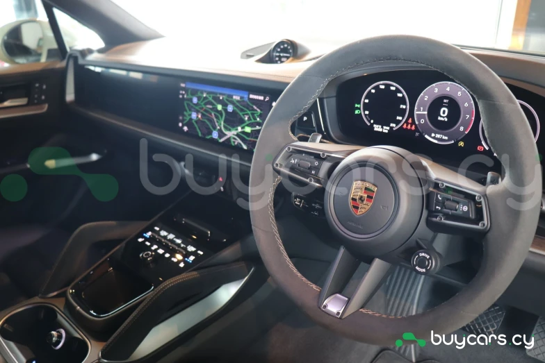 Porsche Cayenne Бежевый