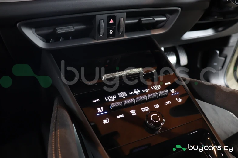 Porsche Cayenne Бежевый