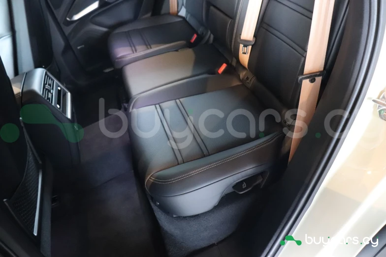 Porsche Cayenne Бежевый